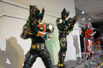 仮面ライダーバース＆仮面ライダーバースプロトタイプ