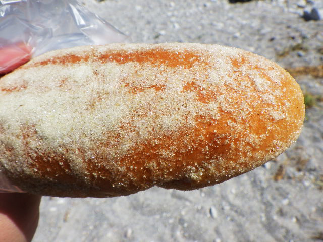 池村商店の揚げパン